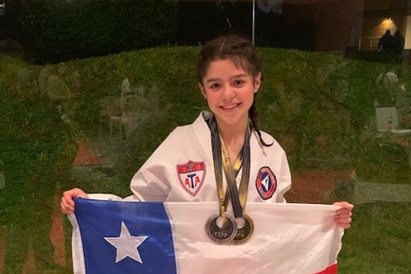 Alumna Trinidad Matta logró medallas de oro y plata en Torneo Panamericano ATA de Taekwondo